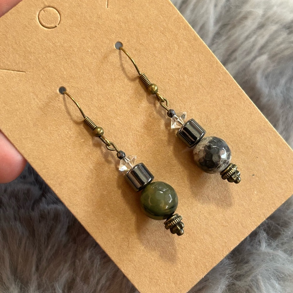 Handcrafted faceted genuine stone agate hematite dangle earrings